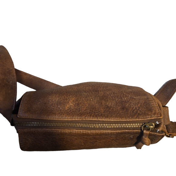 Crossbody Leather Bag - Picture 4 of 16